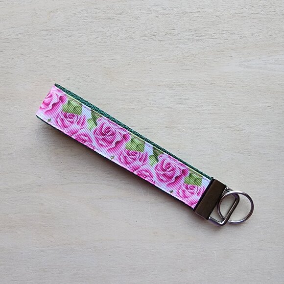 Handmade rose keyfob, flower wristlet - Picture 1 of 2
